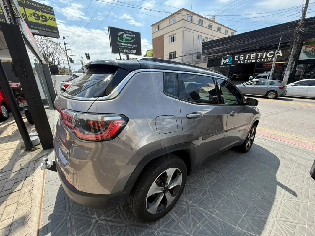 Compass Longitude 2.0 Diesel 4x4 AUTOMÁTICA 2017 - Imagem 5