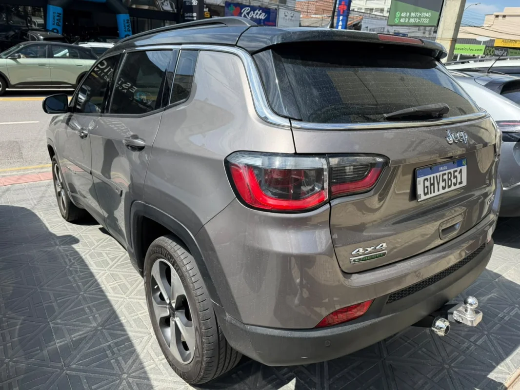 Compass Longitude 2.0 Diesel 4x4 AUTOMÁTICA 2017 - Imagem 3