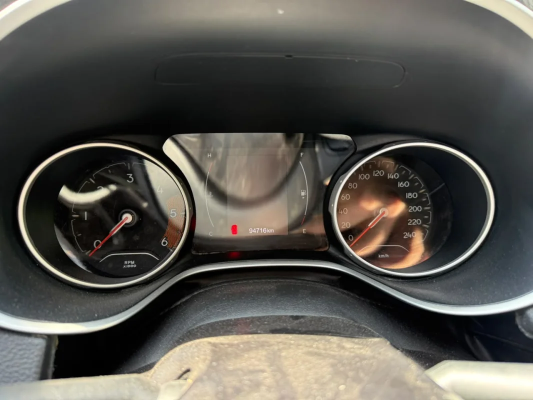 Compass Longitude 2.0 Diesel 4x4 AUTOMÁTICA 2017 - Imagem 9