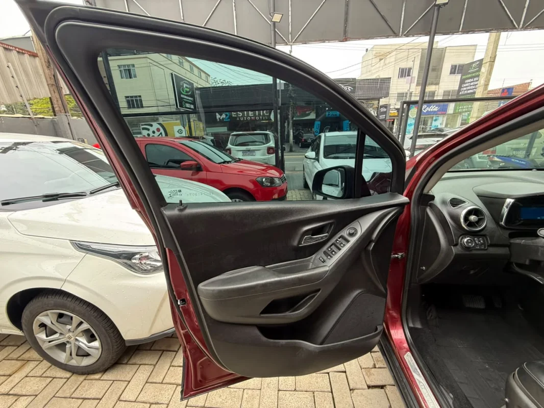 Tracker LTZ 1.8 4X2 Completo AUTOMÁTICA 2014 - Imagem 11