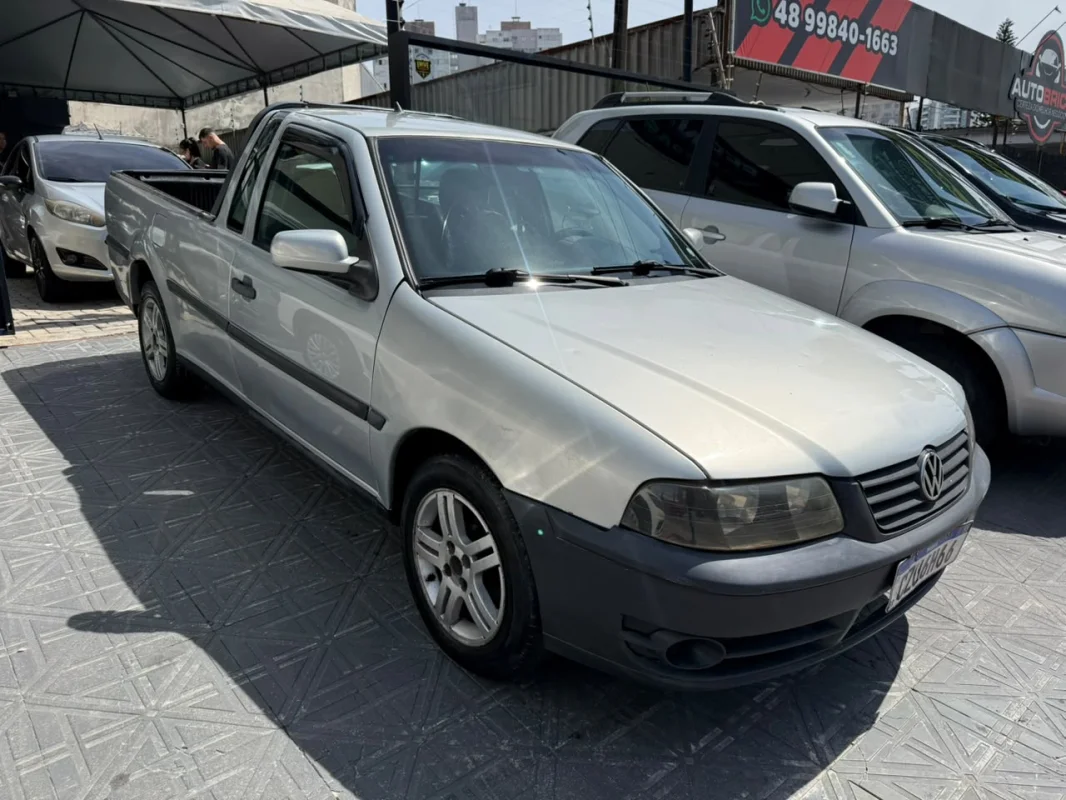 Saveiro Super Surf 1.6 c/ DIRECAO HIDRÁULICA e GNV 1.6 2005