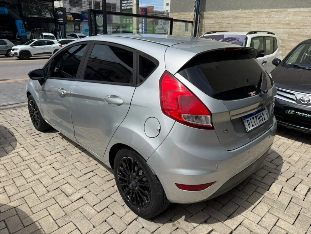 Fiesta SE 1.6 Completo MANUAL 2017 - Imagem 5
