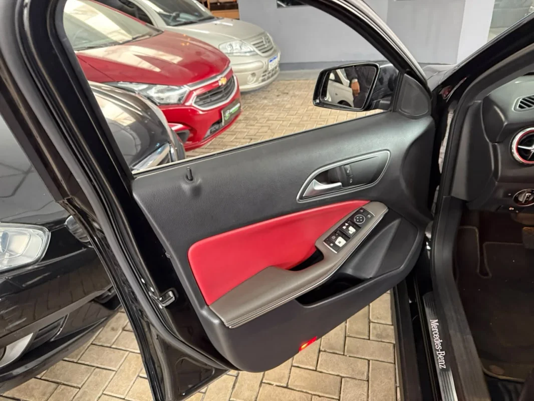 Mercedes GLA 200 1.6 aut 2015 - Imagem 15