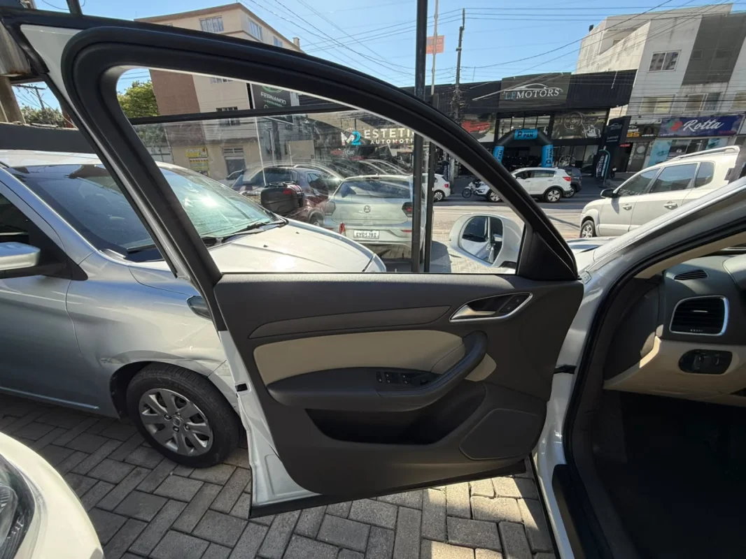 Q3 2.0 TFSI Completo AUTOMÁTICO 2015 - Imagem 11