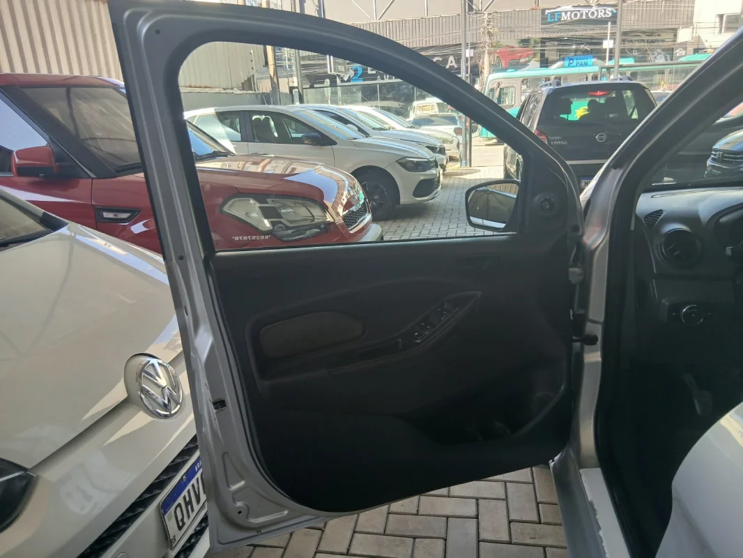 KA Sedan 1.5 Completo MANUAL 2019 - Imagem 14