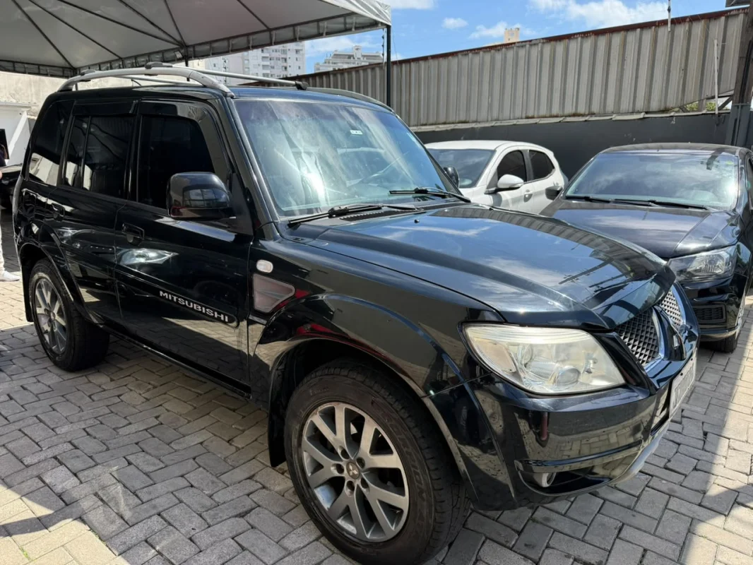 Pajero TR4 2.0 4X2 Completo AUTOMÁTICO 2014