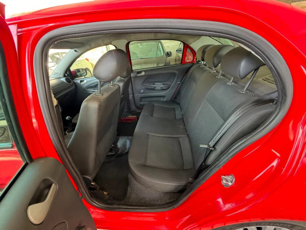 Voyage 1.6 Completo Manual 2015 - Imagem 8