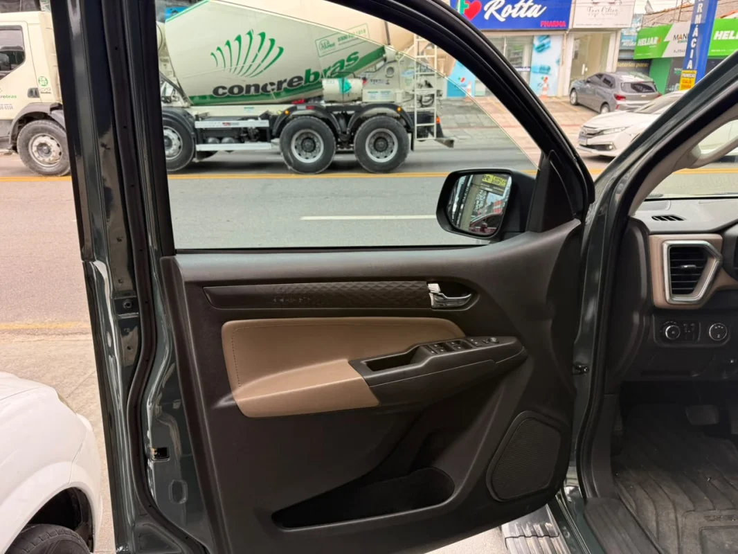 S10 HC 4x4 2.8 Diesel Aut. 2025 - Imagem 13