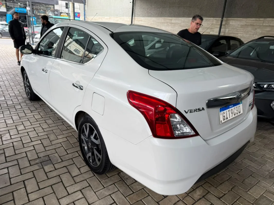 Versa SL 1.6 Aut. 2017 - Imagem 3